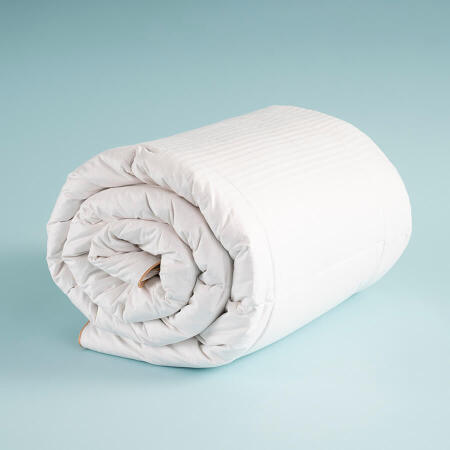 Downa 90 Gıdık Kaz Tüyü Yorgan 220x240 cm - 1